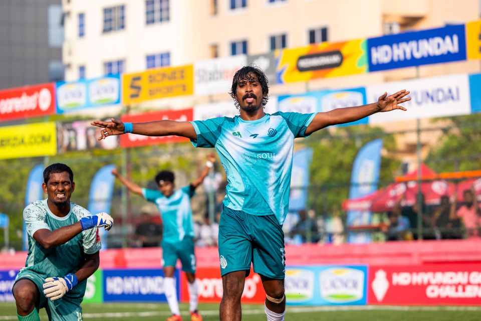 Magoodhoo feshee molhakun, 2 vana molhakaaeku Nilandhoo kuriyah 