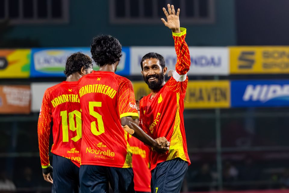 Kanditheemu aai Foakaidhoo ge ithurun Funadhoo aai Milandhoo atoll semi ah 