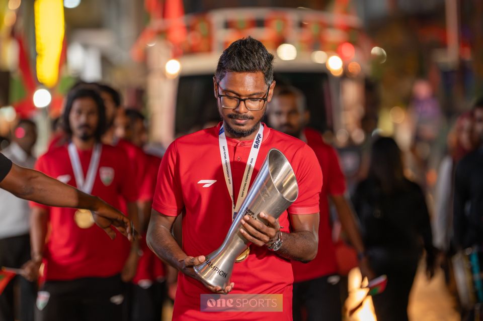 Kaamiyaabu hoadhunee rangalhu gina kanthathakeh ekuvumun 