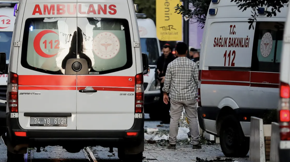 Turkey gai hingi bus accident ehggau 8 meehaku maruvehjje