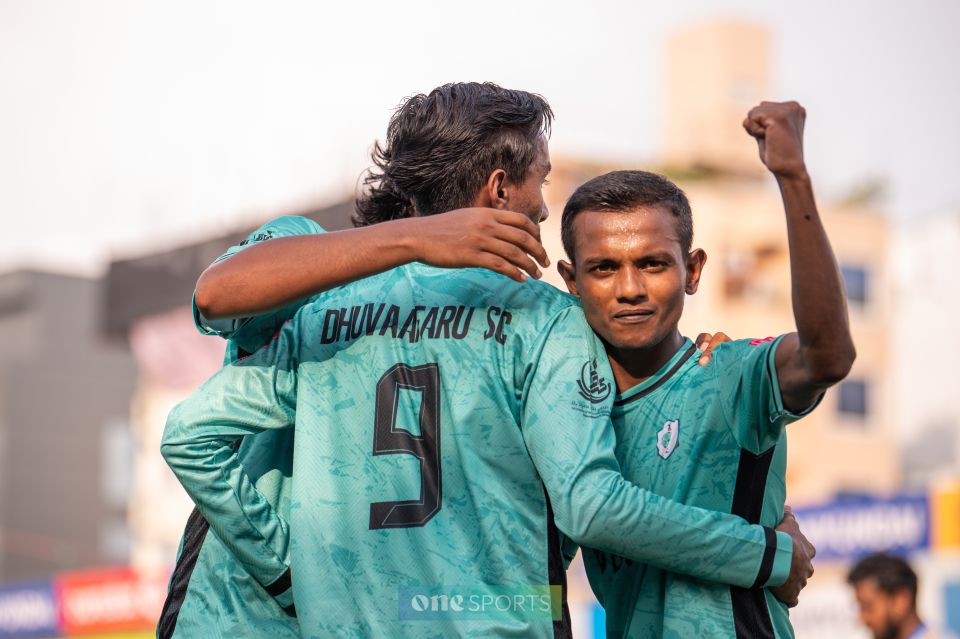 Golden Futsal Challenge: Dhuvaafaraai Eydhafushi quarter ah 