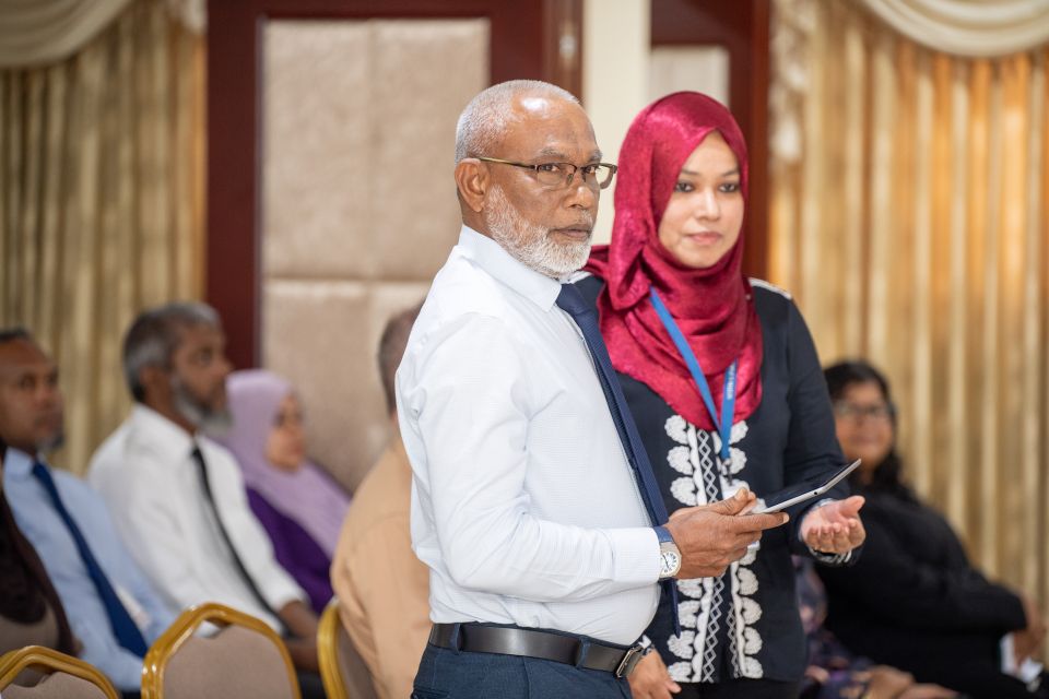 Online kon petition hushahelhey portal eh majilis in tha'aaraf koffi