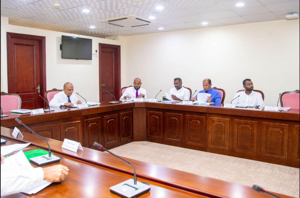 Majlis ge dhauru kurukoh 2 inthihaabu ehkollaa bill committee in faaskoffi 