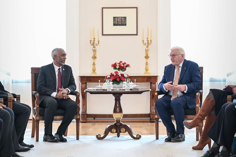 Rasmee ebbasvunthakuge eheegai gulhun ithurah badhahi kurumah Germany aa mashvaraa koffi 