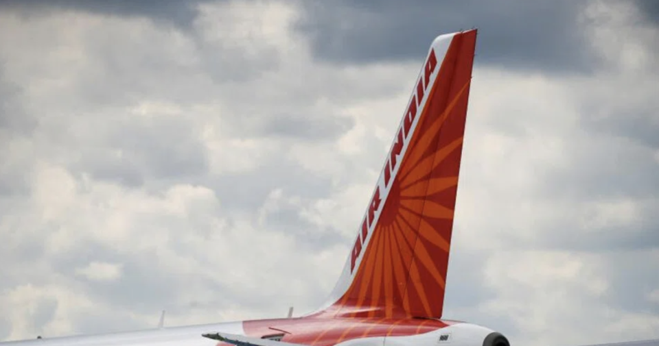 Huhdha nudhey flight eh dhuvvaigen Air India joorimanaa koffi