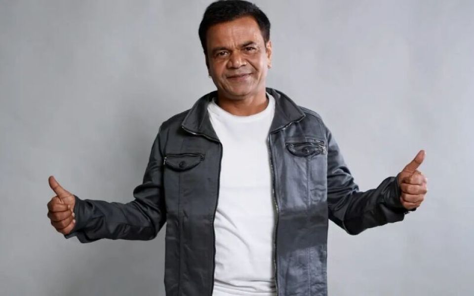 Rajpal Yadhav jalun minivan vanee