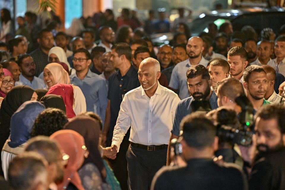 Siyaasee kankamah sikundi dhookohlaa bayakah vegen nuvaane!: Raees
