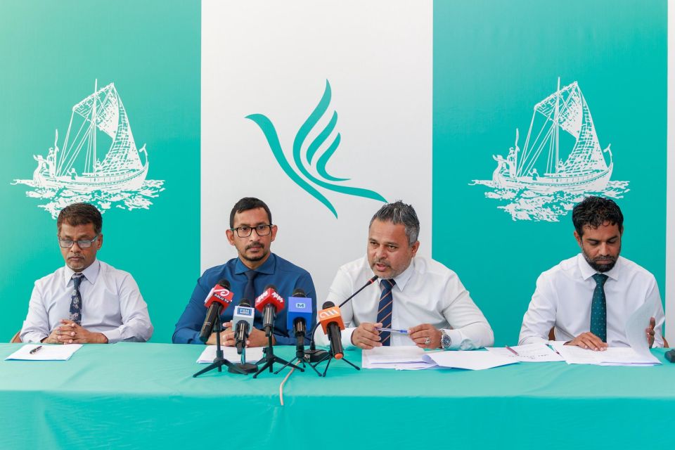 Democracy harudhanaa kurumah ves 2 inthihaabu ekugai beyvvun muhinmu: Shiyam 