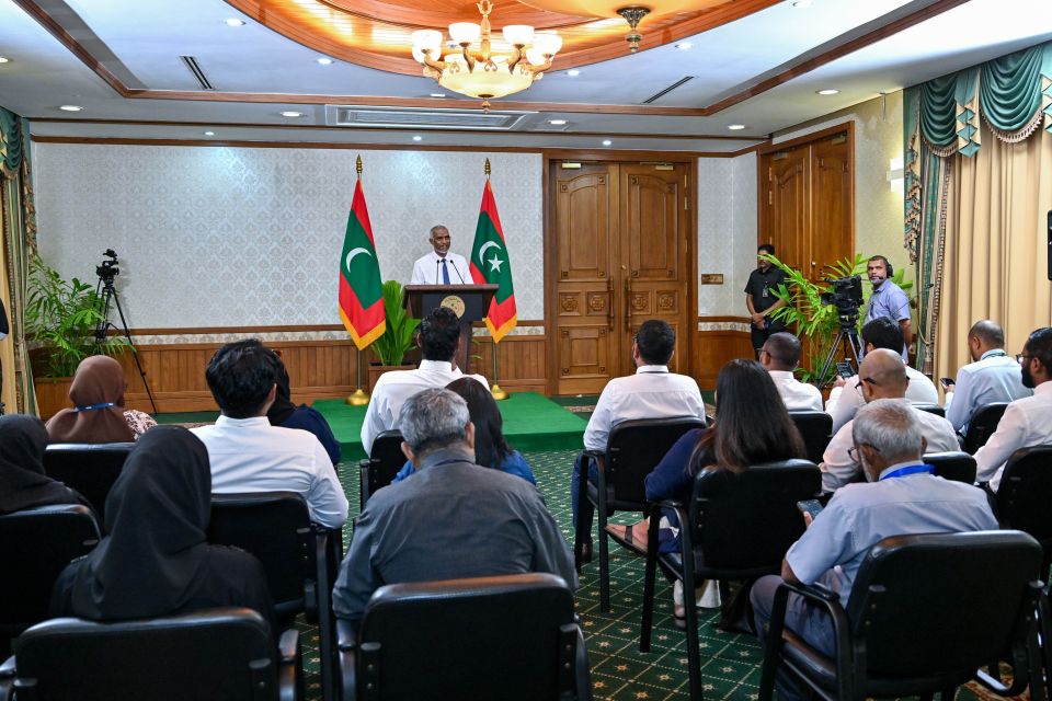 Masahkkaiy kuramun mi annanee Arabi islaamee gaumuthakaa eku: Raees 