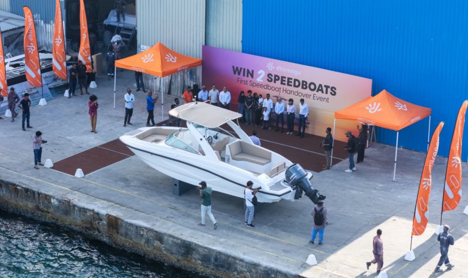 Dhiraagun dhey furathama boat Saeed ah, 2 vana boat libeynee kaakah? 