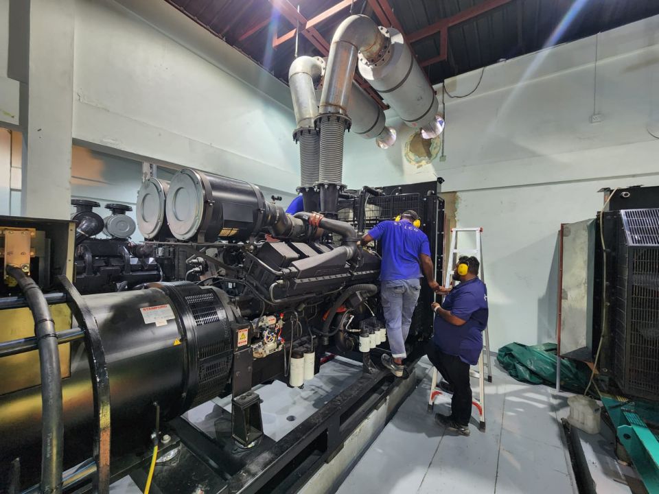 STELCO inn Gulhi ah 800kW ge engine eh 