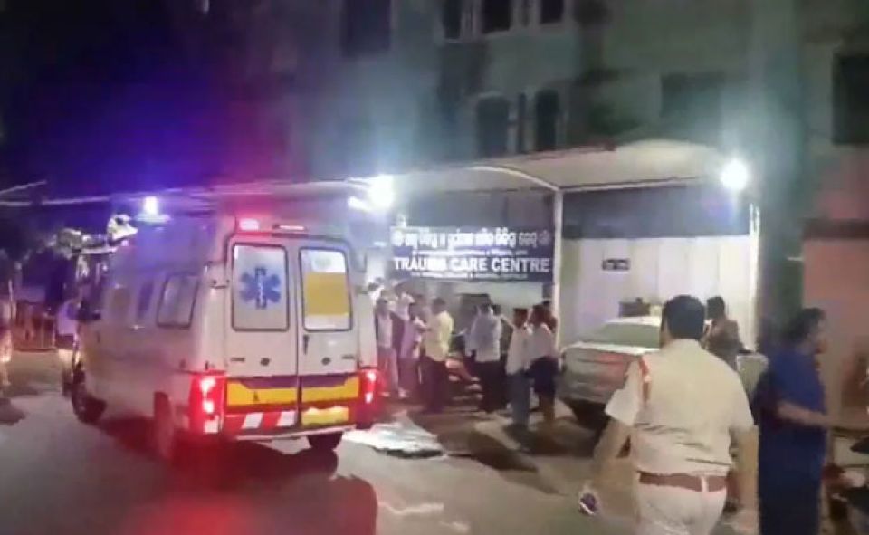 Indiag ge hospital ehgge ICU roave 10 meehaku maruvehjje
