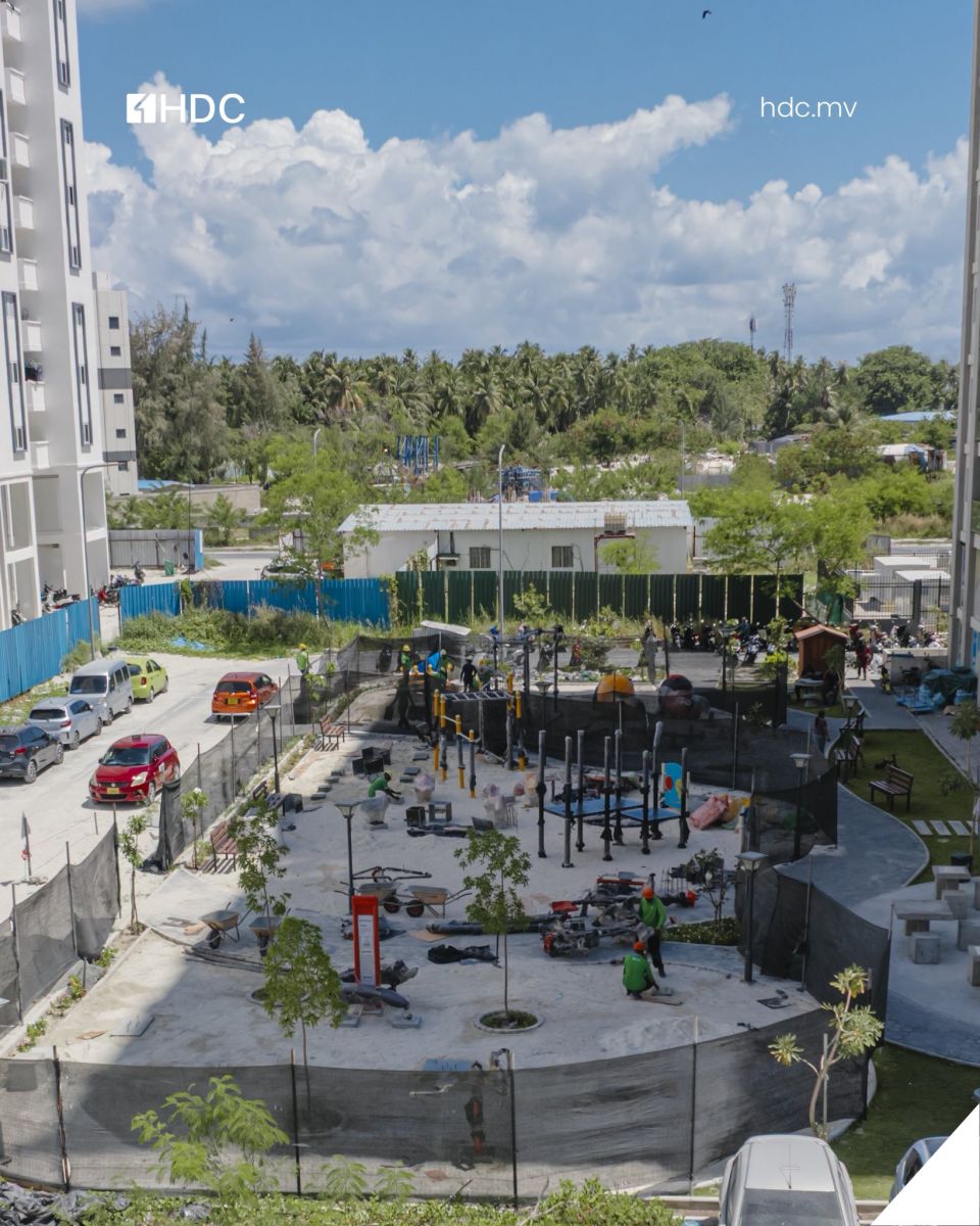 Stelco flat sarahadhugai kudakudhinge park akaai outdoor jym ei HDC in gaaimkuranee