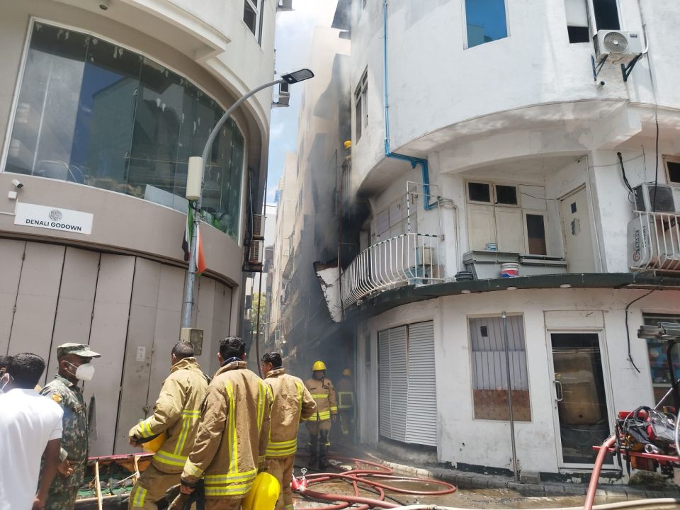 Gudhanugai roavi alifaangandu nivvaalaifi