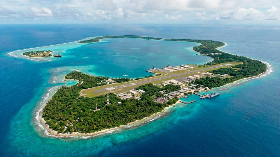 Diego Garcia ah amaazukoh Iran inn varugadha missile hamalaa thakeh 