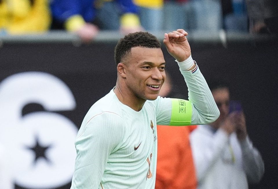 Raiyy card akaa ekuves France in Brazil balikoffi 