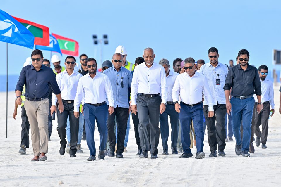 Giraavarufalhu hikkumuge massakaiy Raees bahlavailahvaifi
