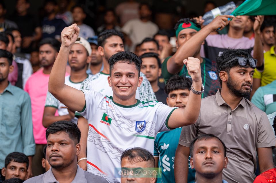 Bangladesh supporter in mi aakohdhenee handhaan thah 
