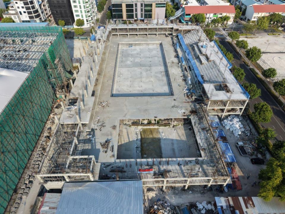 Swimming pool ge masakkaiyy avas kurumah 71 million Rufiyaa ge loan eh, ummeedhakee miaharu nimmaalun 