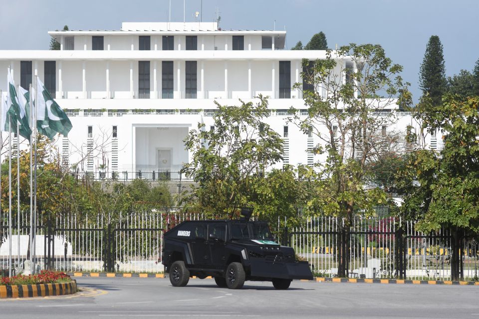 Iran aai America ge mashvaraa thah mi hafthaabandhugai fashanee