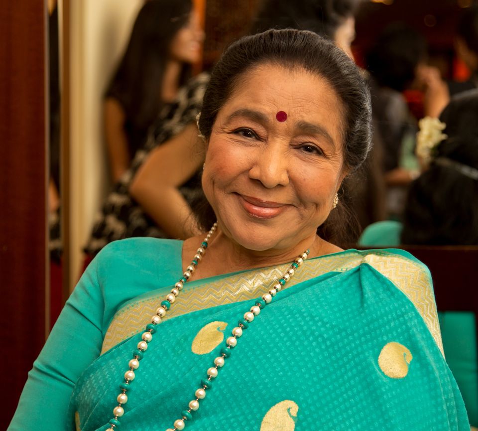 India ge mash'hooru lava kiyuntheriya Asha Bhosle maruvehjje