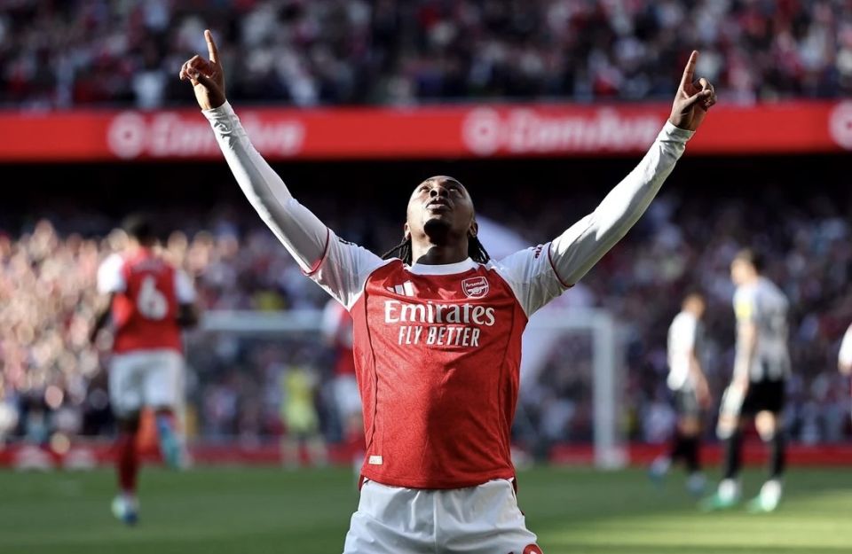 Arsenal anekkaaves 1 vana ah, Liverpool 4 akah 