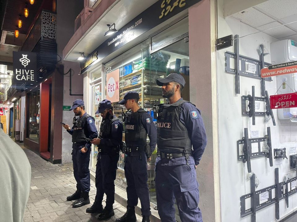 Dhogu thuhumathuthah fethurumakee noosverikameh noon, Adhadhu raid kurun fuluhunnah haggu: Ihsaan