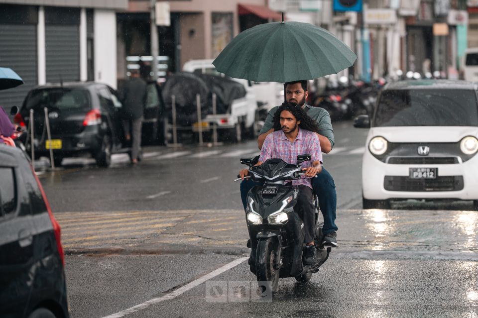 Moosun goasve reendhoo alert nerefi, haftha bandhu gai ves vissaara
