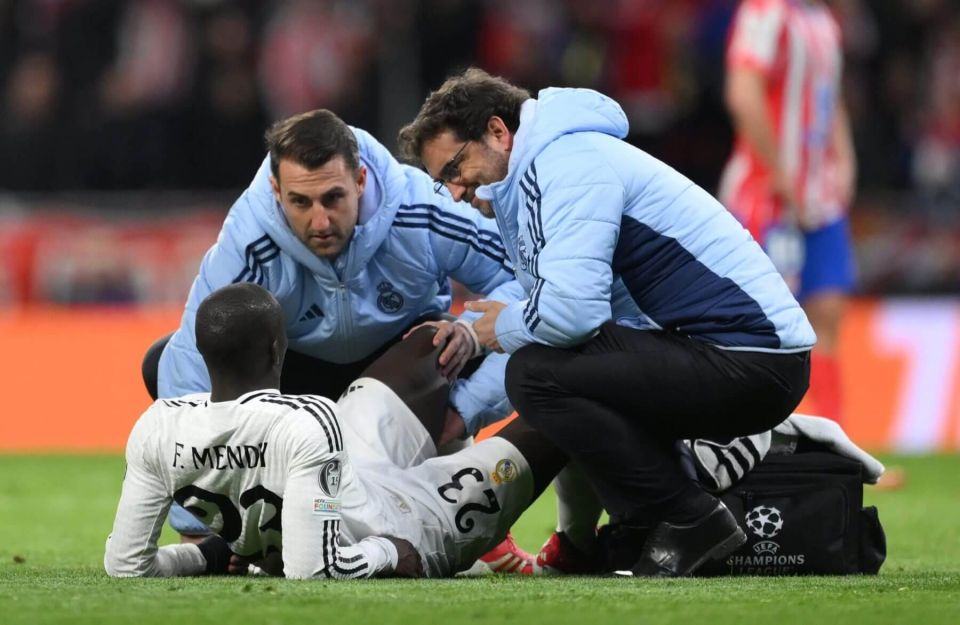 Anekkaaves Mendy ah aniyaavejje, Real ah maayoos kan 