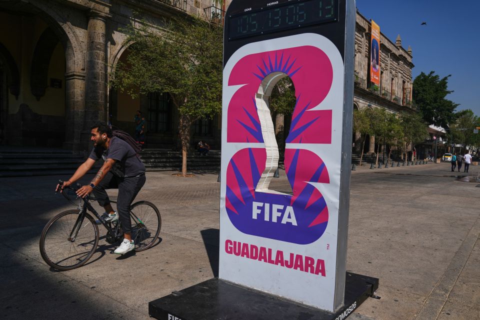World Cup ah school thah bandhukurumaa medhu Mexico gai hiyaalu thafaathuvun thakeh 