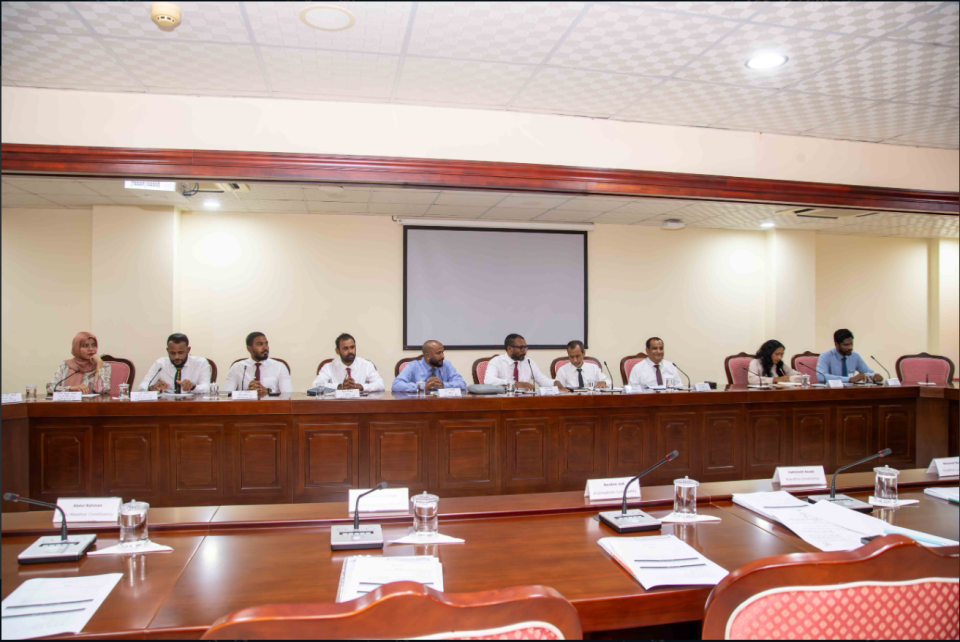 Muvazzafun CSC ah badhalu kurumun nazaahaiytheri kamaamedhu suvaalu ufedhey: Nimaal