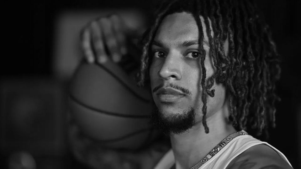 NBA ge basket kulhuntheriyaa Clarke, 29 aharugai maruvejje 