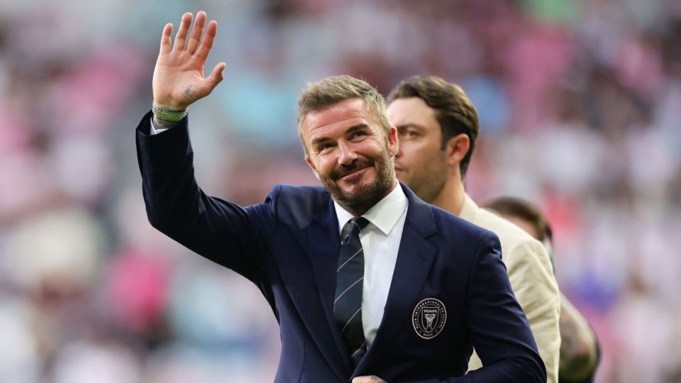 Haassa sharafakaaeku Beckham billionaire akah 