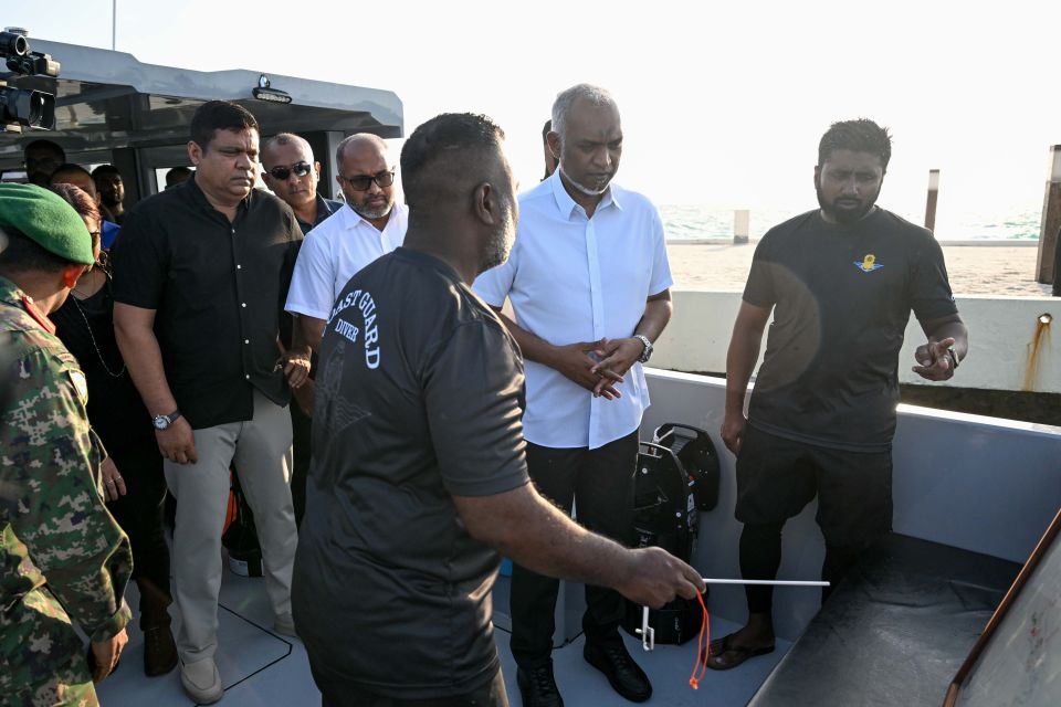 Diving haadhisaa aa gulhigen safari ge license hifahattaifi 