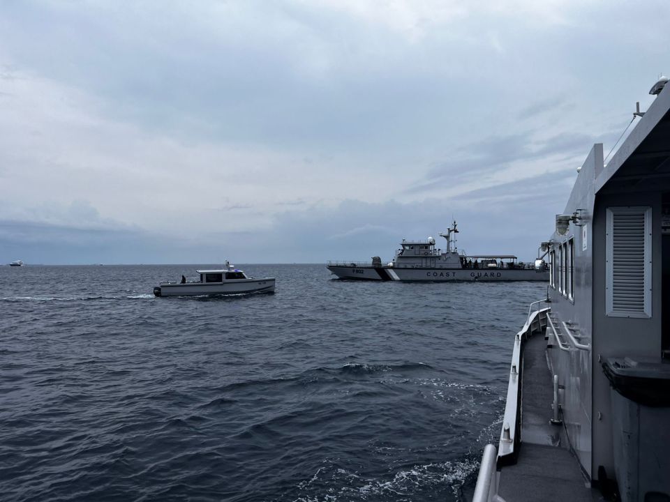 Gellunu 4 diver inge hashigandu hoholhaige therein fenijje