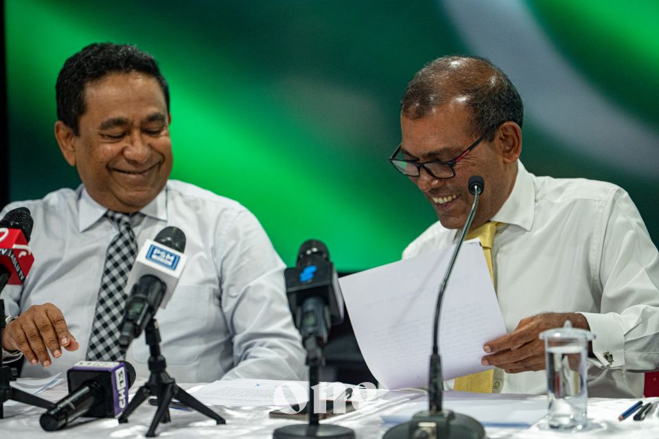 Thinadhoo gai meehun aabaadhuvithaa 60 aharu furun faahagakuran Nasheed aai Yameen vadaigannavanee 