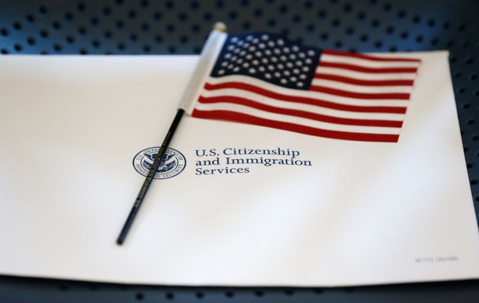 America gai green card ah edheynama dhen jeheynee amihla qaumah dhaan 