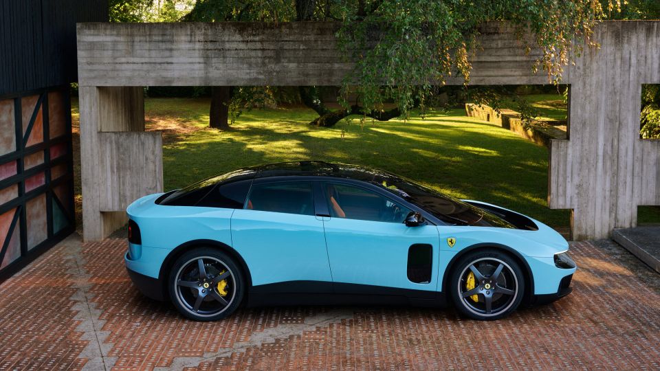 Ferrari ge furathama karantu car, Luce ah bodethi faadukiyunthakeh