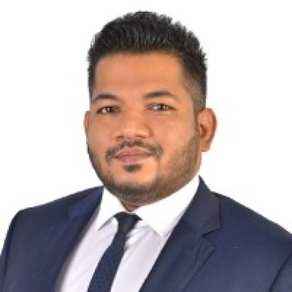 Addu Airport kunfuneege chairman isthiufaa dheefi