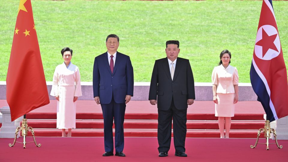 China ge Raees Xi Jinping Uthuru Korea ah kurevvi dhe dhuvahuge rasmee dhathurufulhu ninmavaalavvaifi