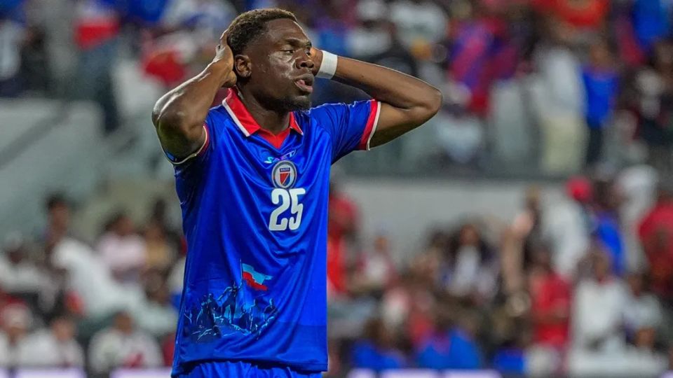 FIFA ge usuuluthakaa hilaafuvaathee Haiti ge jersey design badhalukuran jehijje 