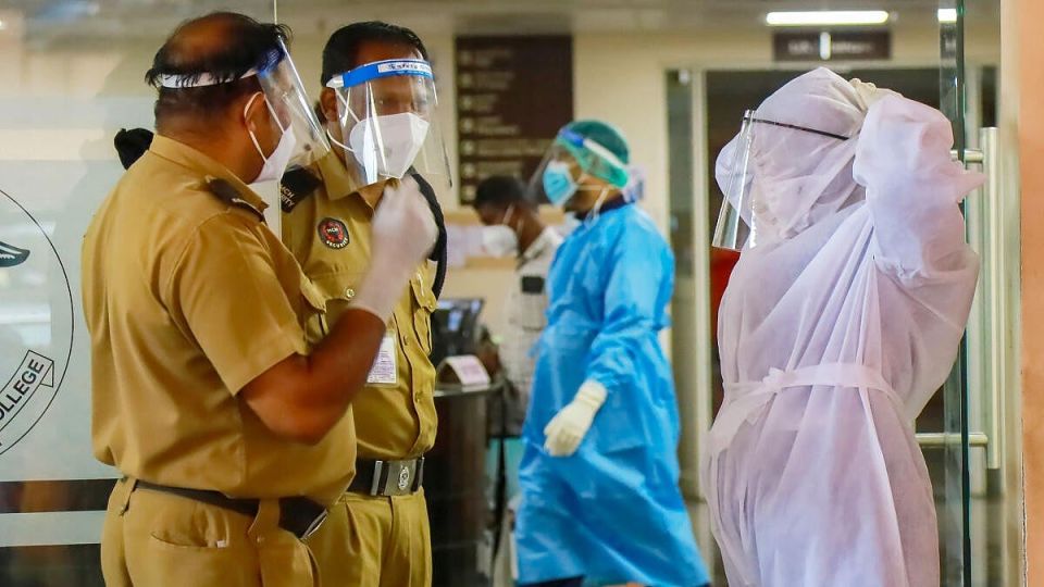 Kerala gai 43 aharuge meehaku Nipah virus ah positive vejje