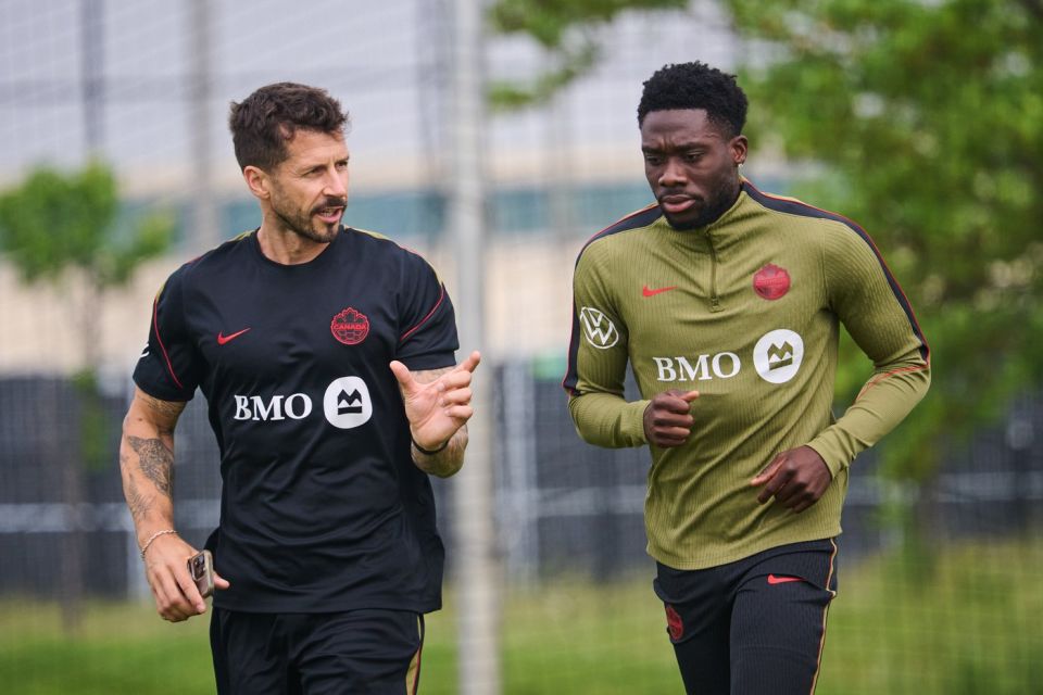 Davies aniyaagai hurumun Canada ge feshumah maayoos kameh 