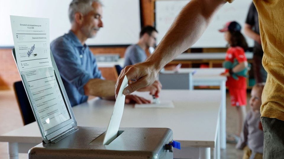 Switzerland ge aabaadhee 10 million gai behehttumuge garaau beyrukohllaifi