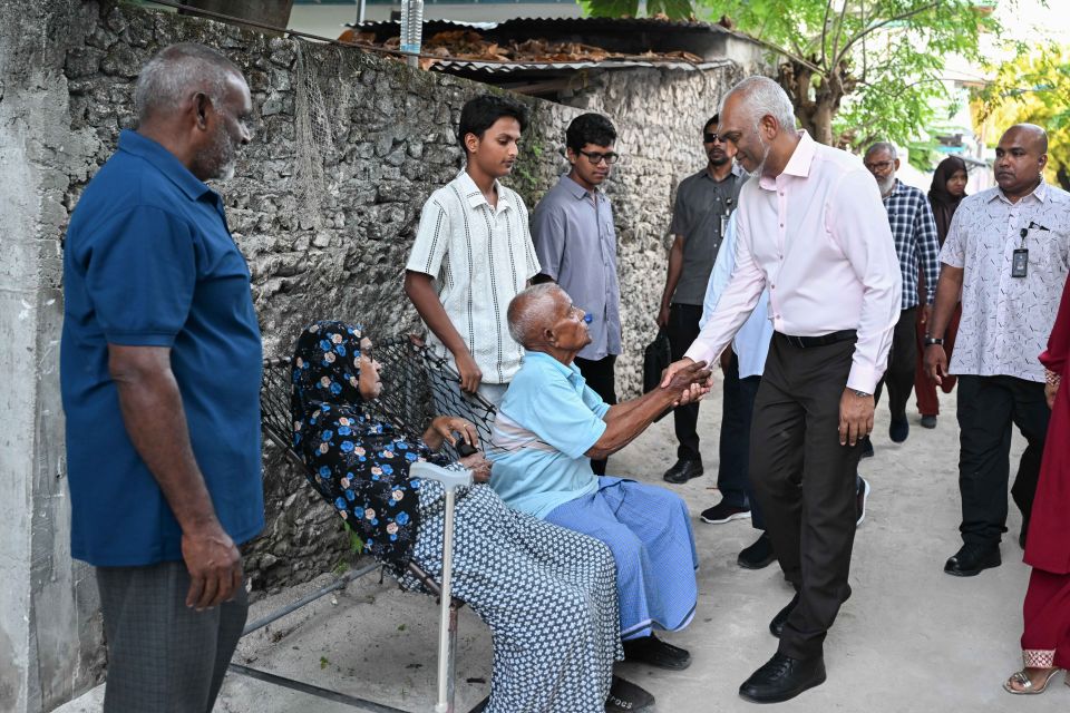 Gaumee dhuvas handhaan kohdhenee baibaivunthakaa dhuruhelivaan: Raees