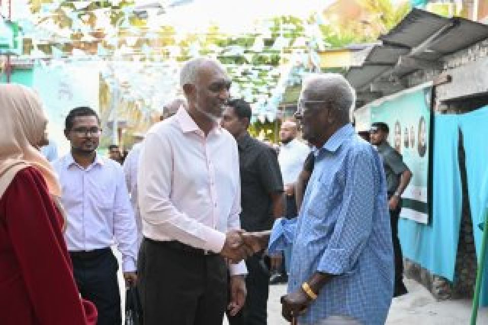 Raees aa vakin bahdhalukoh vaahaka dhekkumuge furusathu 