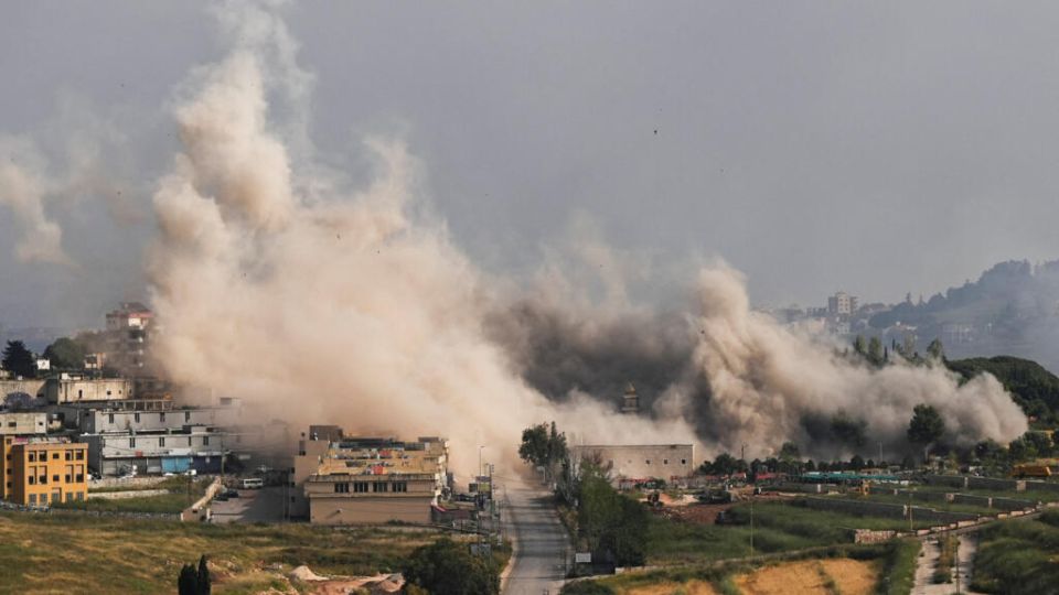 Lebanon ah dhin hamalaathakaa gulhigen Israel ah harukashi raddheh dheynekamuge inzaaru Iran inn dheefi