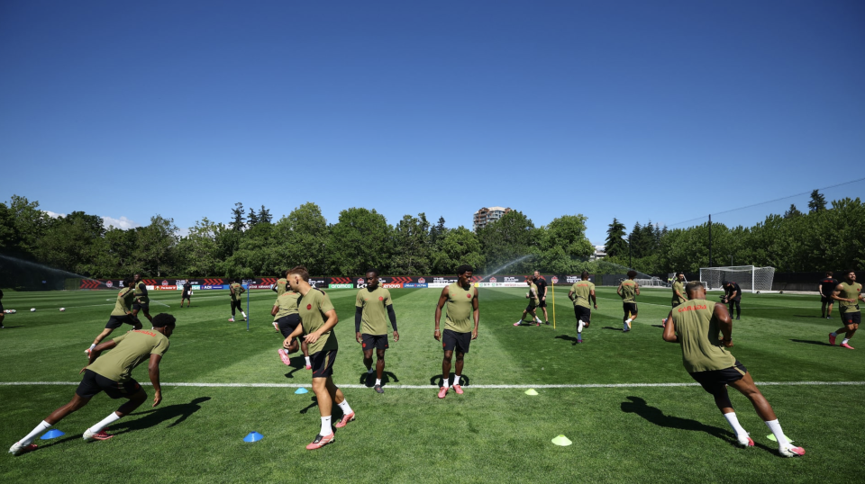 Davies fit, Qatar aa dhekolhah Canada inn nukunnaanee match ge control hoadhan