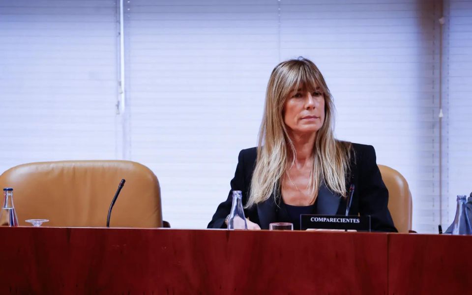 Spain ge boduvazeeruge anbikanbalun furaavadaigathun manaakoh, passport hifahattaifi