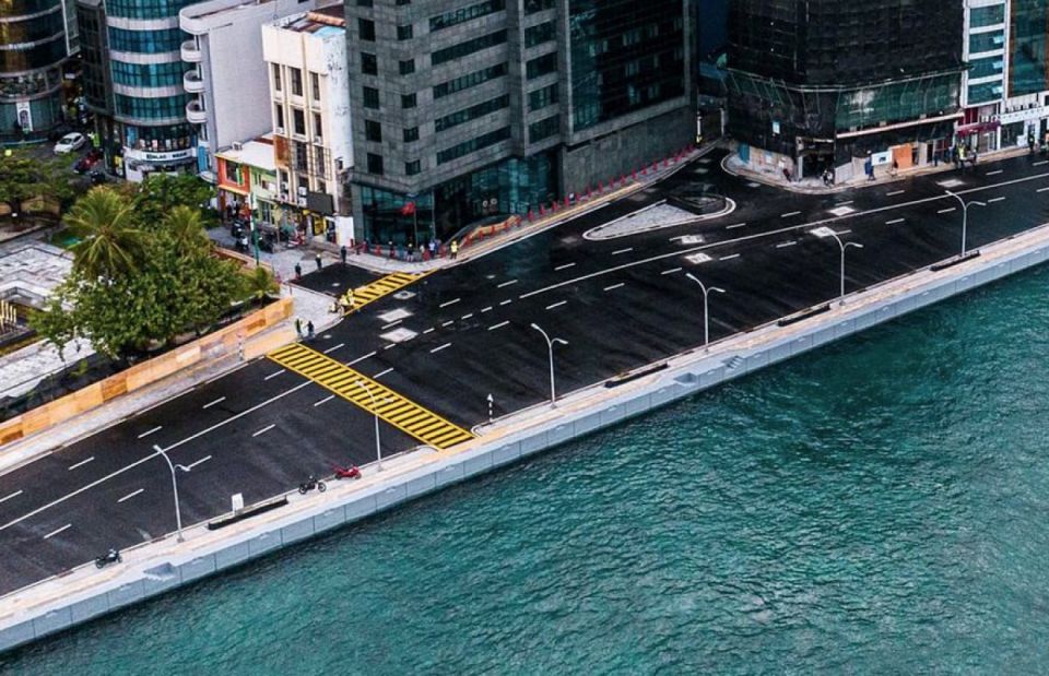 Chaandhanee Magaai Boduthakurufaanu Magu gulhey sarahadhugai dhekolha dhuveynei